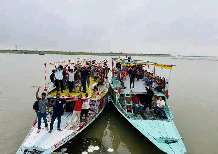 ‎গল্পঃ ‎নৌকা দুইটির অপেক্ষায়