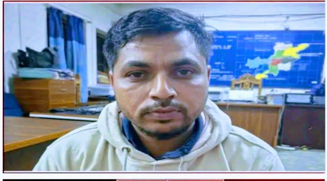 প্রবাসীর স্ত্রীর সঙ্গে পরকিয়া, যোগাযোগ কমিয়ে দেয়া স্বামীর সাথে গোপন ছবি, ভিডিও ফেইসবুকে প্রকাশ