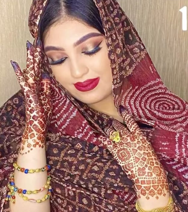 কবিতাঃ একটা ঘর চাই!