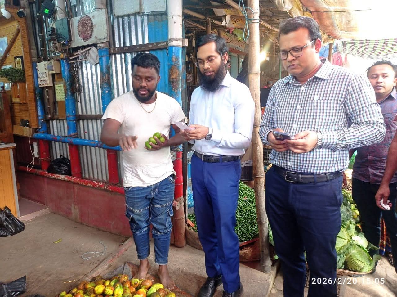জগন্নাথপুরে দ্রব্যমূল্যের বাজার নিয়ন্ত্রনে ভ্রাম্যমাণ আদালতের অভিযান