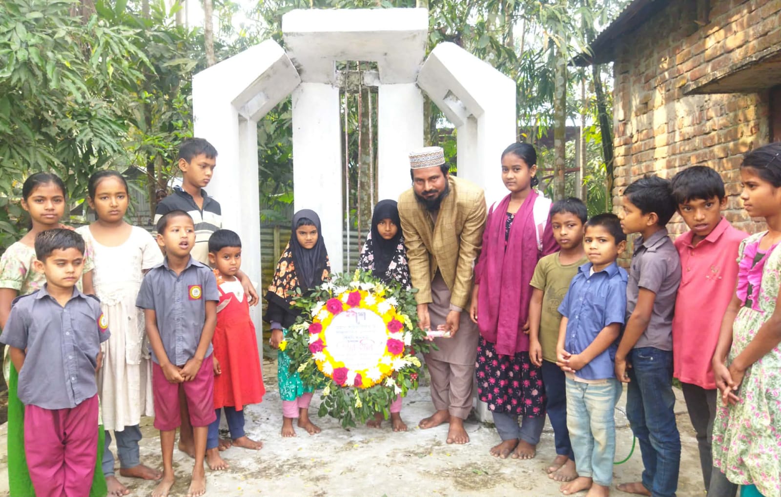 ভাষা শহিদদের প্রতি যুব সংগঠক ও লেখক আমিন সাদীর শ্রদ্ধা নিবেদন