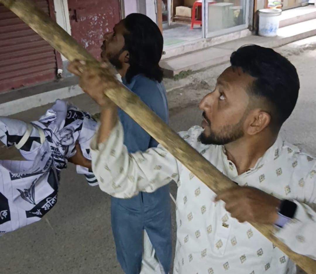 বাগেরহাট ৩ আসনের সংসদ সদস্য ও প্রতিমন্ত্রী ডক্টর ফরিদুল ইসলামের নির্দেশে এলাকার সব ধরনের প্রচার সামগ্রী দ্রুত অপসারণ নির্দেশ