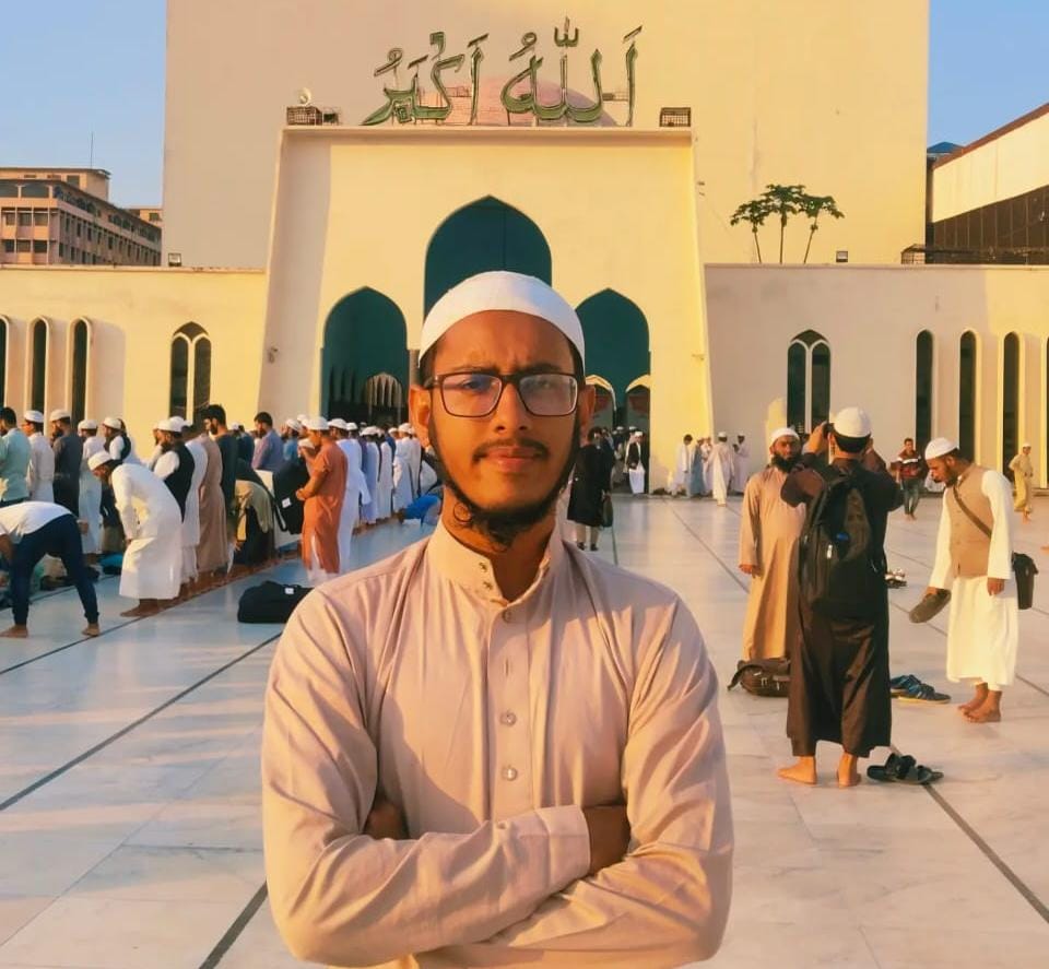 কবিতাঃ নির্লজ্জে সেরা