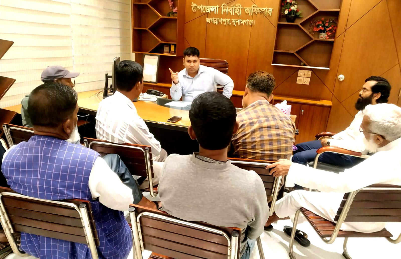 জগন্নাথপুর উপজেলা নির্বাহী কর্মকর্তার কাছে জনপ্রতিনিধিসহ পিআইসিদের যত অভিযোগ