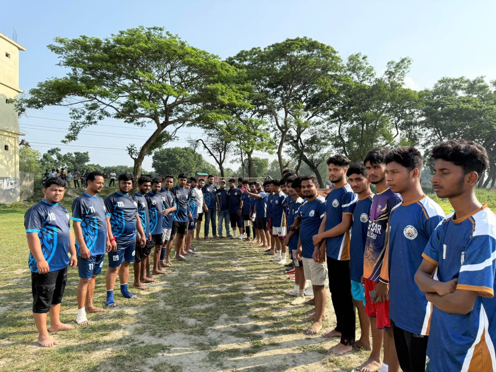 সিংগাইরে পহেলা বৈশাখ উৎসবে সুদক্ষিরায় বিবাহিত বনাম অবিবাহিত ফুটবল ম্যাচ অনুষ্ঠিত