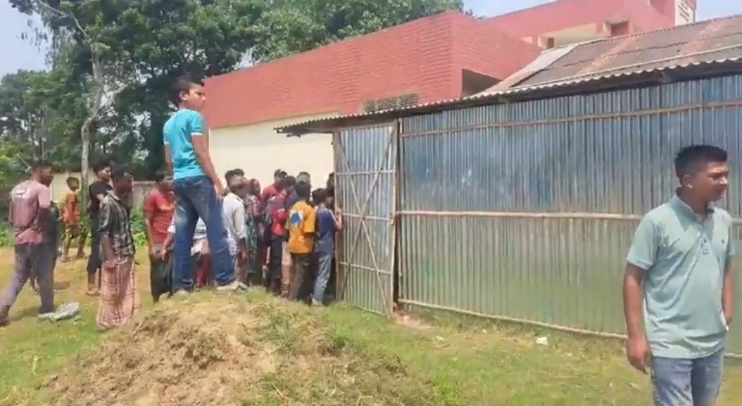 জগন্নাথপুরে পরিত্যক্ত ঘর থেকে যুবকের ঝুলন্ত মরদেহ উদ্ধার